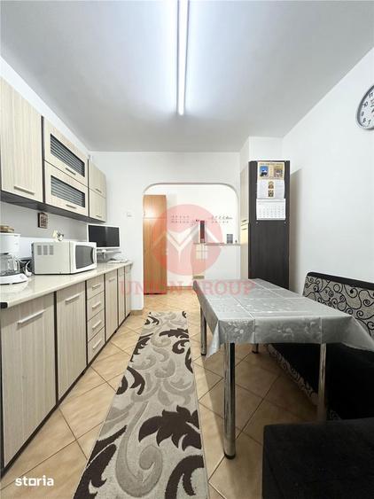 Apartament 3 camere, Spatios, zona Tomis 2 - 12