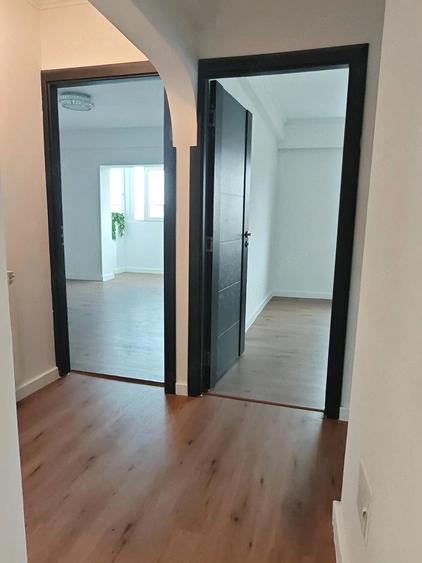Apartament cu 4 camere decomandat în Centrul Civic