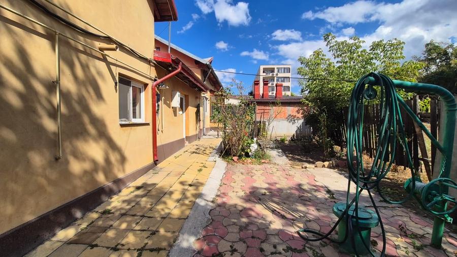 Casă individuală cu 5 camere cu Canalizare în Băneasa