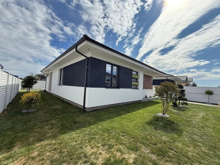 Casă cu 3 camere cu Teren 416 Mp în Exterior Vest