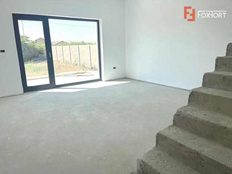 Casă cu 4 camere cu Teren 333 Mp în Urseni