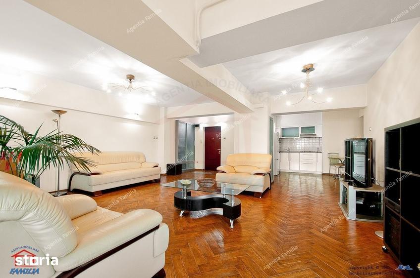Apartament cu 4 camere în Mazepa 1