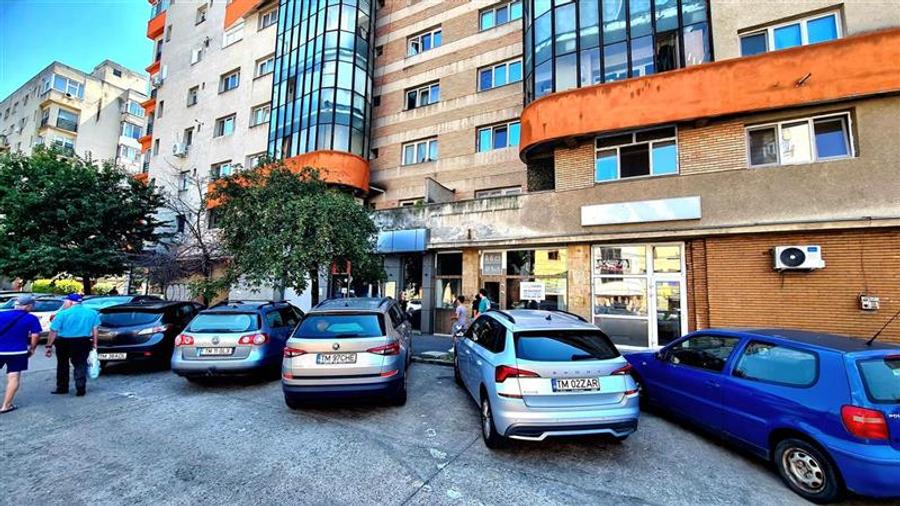 Spațiu comercial, de 70 mp, în Fabric