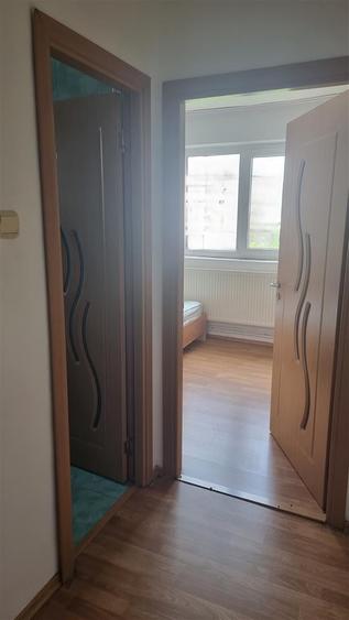 Apartament cu 3 camere decomandat în Ostroveni