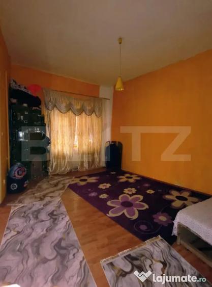 Casă cu 3 camere cu Teren 100 Mp în Central