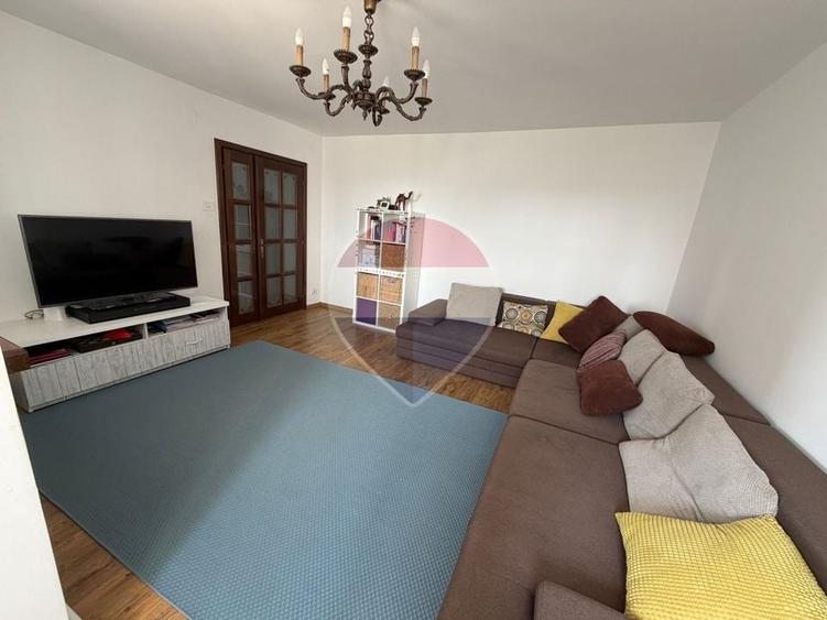 Apartament cu 3 camere decomandat în Brazda lui Novac