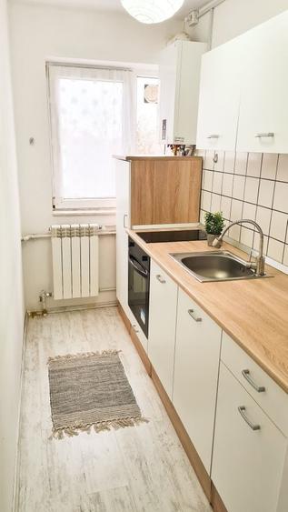 Apartament cu 2 camere semidecomandat în Girocului