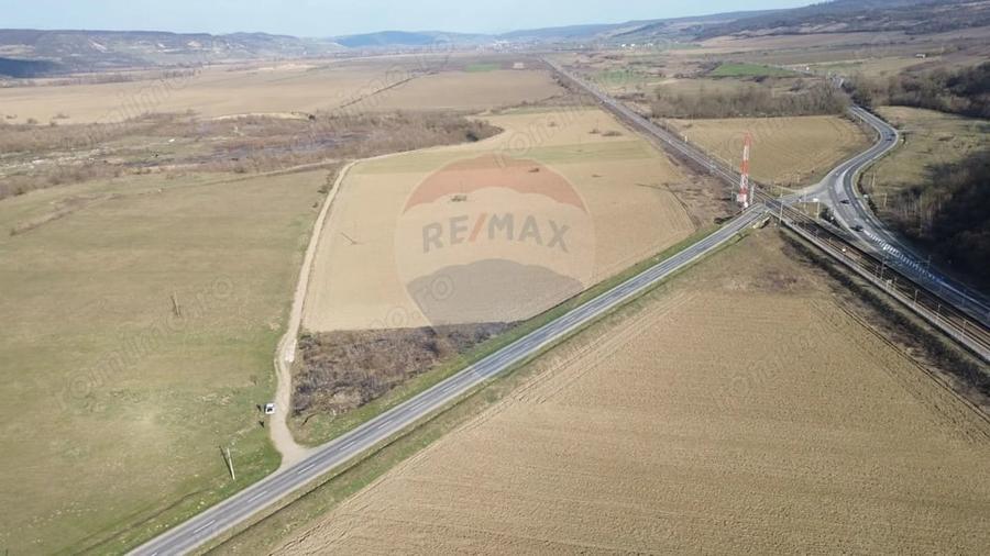 Teren de 19319 mp, în Hoghilag