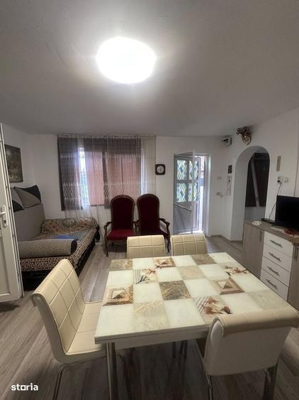 Casă cu 3 camere cu Teren 950 Mp în Central