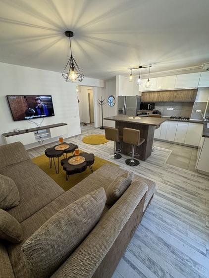 Apartament cu 2 camere decomandat în Central