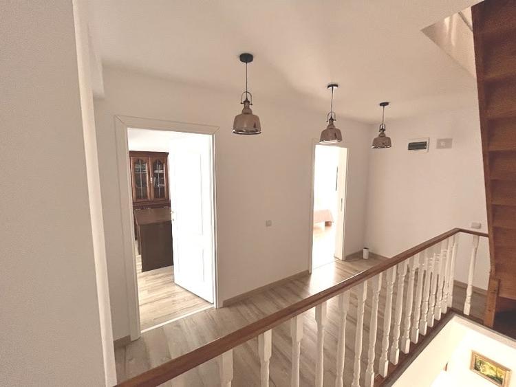 Casă individuală cu 4 camere cu Teren 200 Mp în Tunari