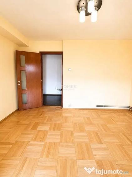 Apartament cu 4 camere decomandat în Scriitorilor