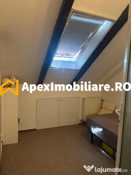 Apartament cu 3 camere semidecomandat în Ozana
