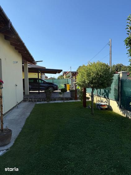 Casă cu 4 camere cu Teren 700 Mp în Groși