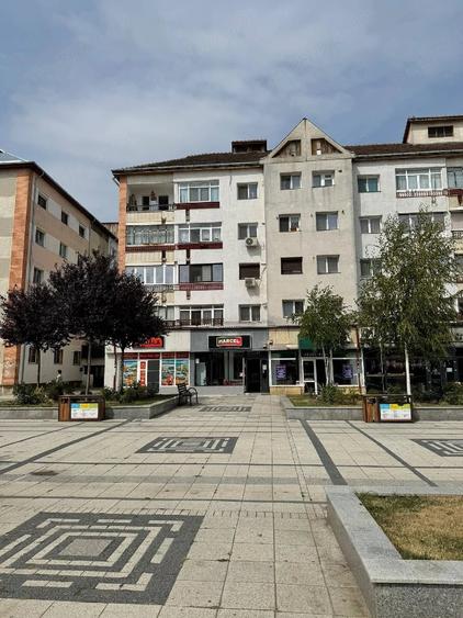 Spațiu comercial, de 60 mp, în Central