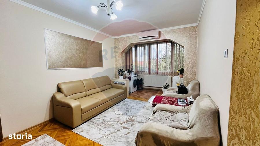 Apartament cu 3 camere semidecomandat, mobilat în Rogerius