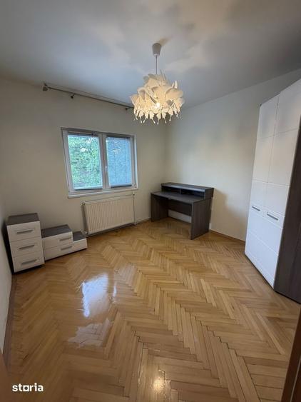 Apartament cu 3 camere în Medicină
