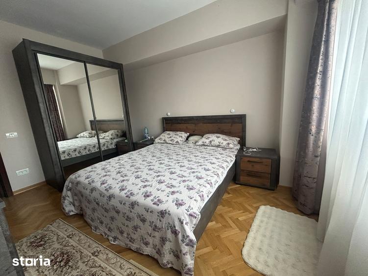 Apartament cu 3 camere decomandat în Grivița