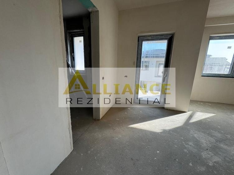 Duplex cu 4 camere decomandat cu Canalizare în Central