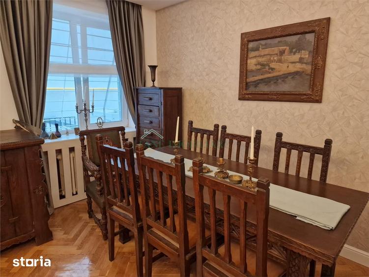 Apartament cu 4 camere în Romană