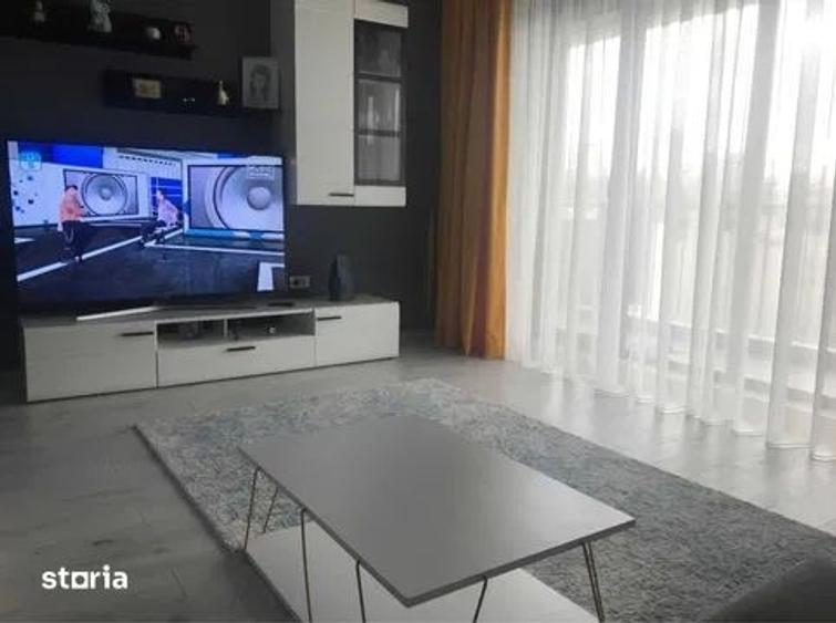 Apartament cu 2 camere decomandat, mobilat în Central