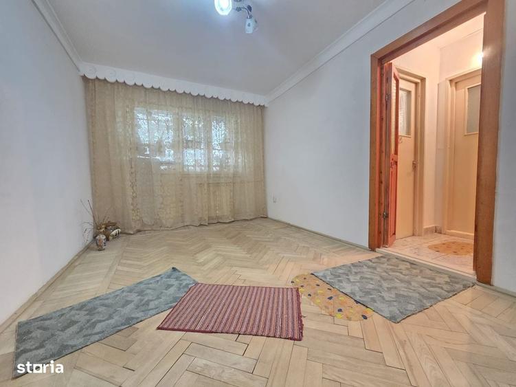 Apartament cu 3 camere în Micro 40