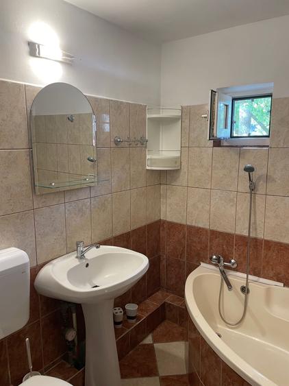Apartament cu 3 camere decomandat în Decebal
