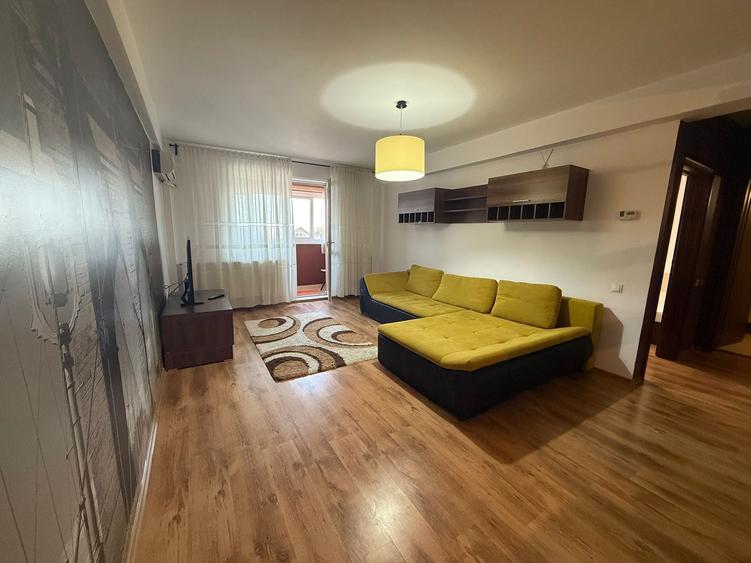 Penthouse cu 4 camere decomandat în Berceni