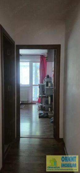 Apartament cu 4 camere semidecomandat în Tomis Nord