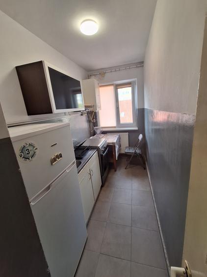 Apartament cu 2 camere semidecomandat în Complex Studențesc