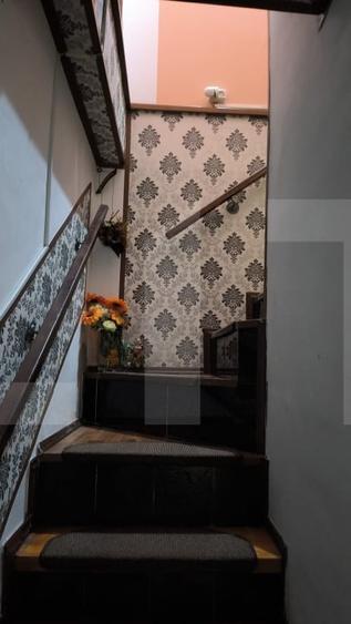 Casă individuală cu 7 camere cu Canalizare în Bălcescu