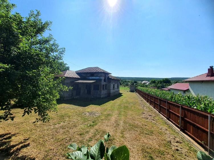 Casă cu 4 camere în Boțârcani