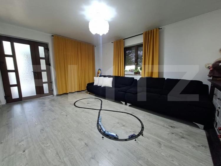 Casă individuală cu 3 camere cu Canalizare în Malu Mare