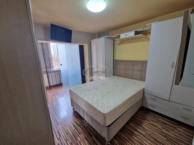 Apartament cu 3 camere decomandat, mobilat în Între Lacuri