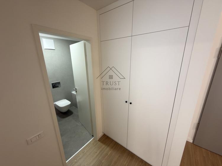Apartament cu 2 camere decomandat, mobilat în Semicentral