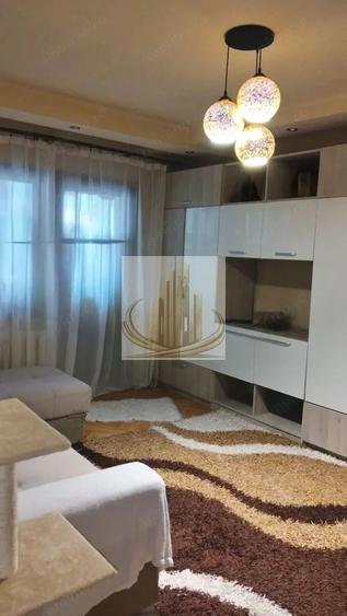 Apartament cu 3 camere semidecomandat în Lipovei