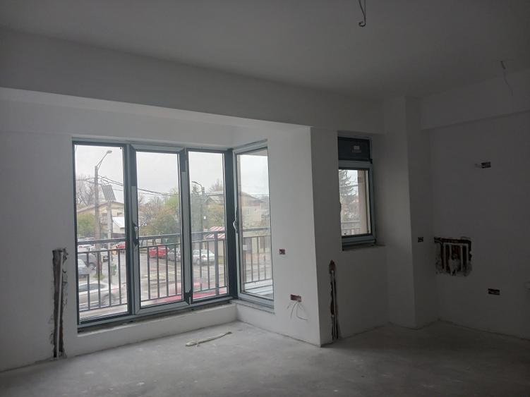 Apartament cu 3 camere decomandat în Chitila