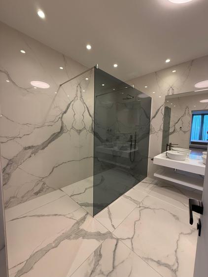 Apartament cu 3 camere semidecomandat în Floreasca
