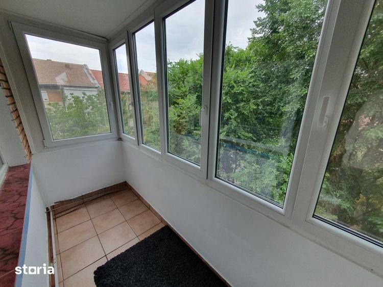 Apartament cu 2 camere decomandat în Steaua