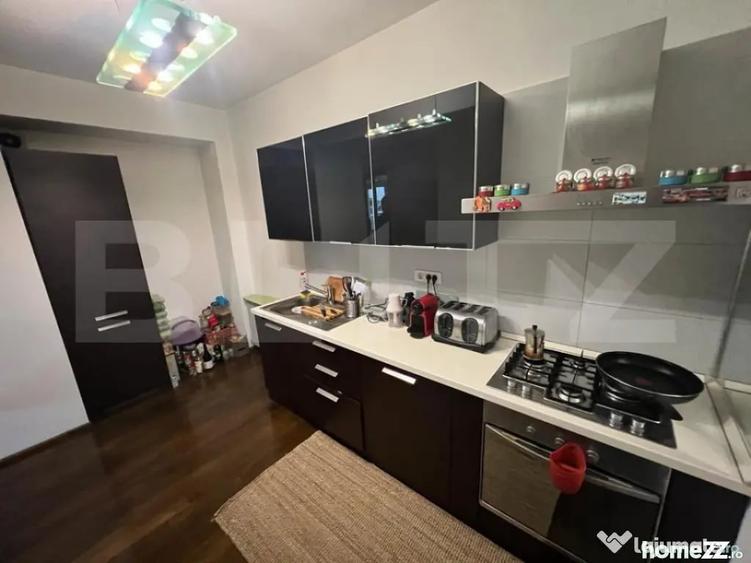 Apartament cu 3 camere decomandat în 1 Mai