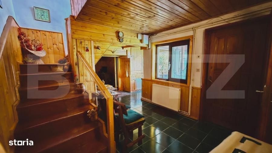 Casă cu 4 camere decomandat în Pietroșița