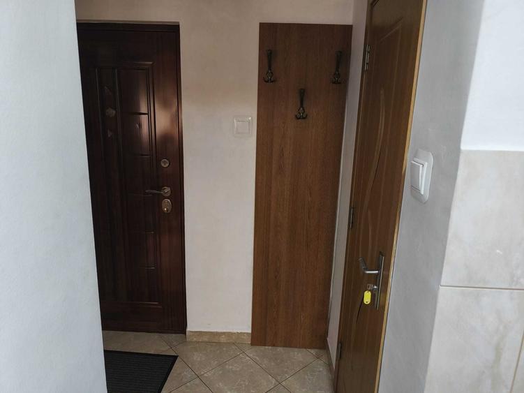 Garsonieră decomandată în Central