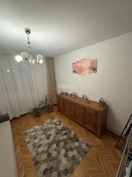 Inchiriez apartament 3 camere