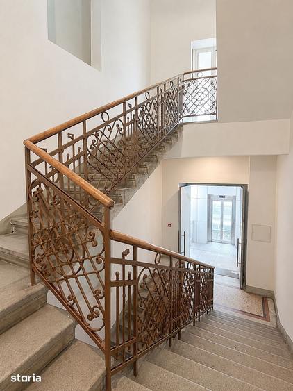 Spațiu comercial, de 45 mp, în P-ța Unirii