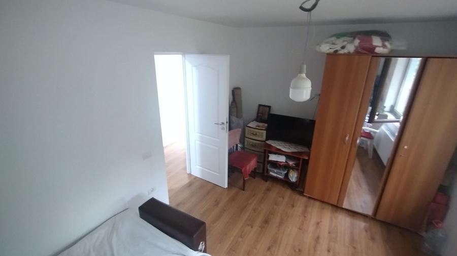 Casă individuală cu 5 camere cu Canalizare în Coiciu