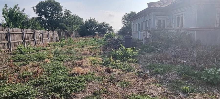 Teren de 1200 mp, în Tărtășești