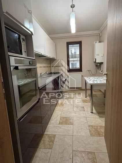 Apartament cu 3 camere decomandat, mobilat în Giroc