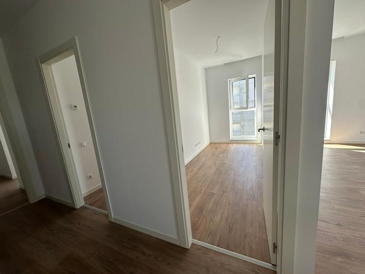 Apartament cu 4 camere decomandat în Pantelimon