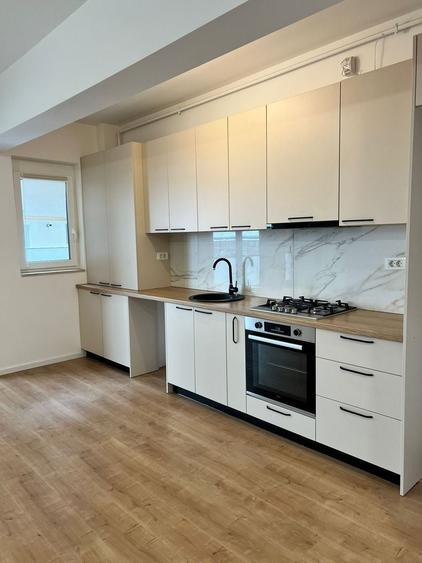 Apartament cu 3 camere decomandat în Aradului — fotografia 1