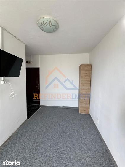 Garsonieră decomandată în Colentina